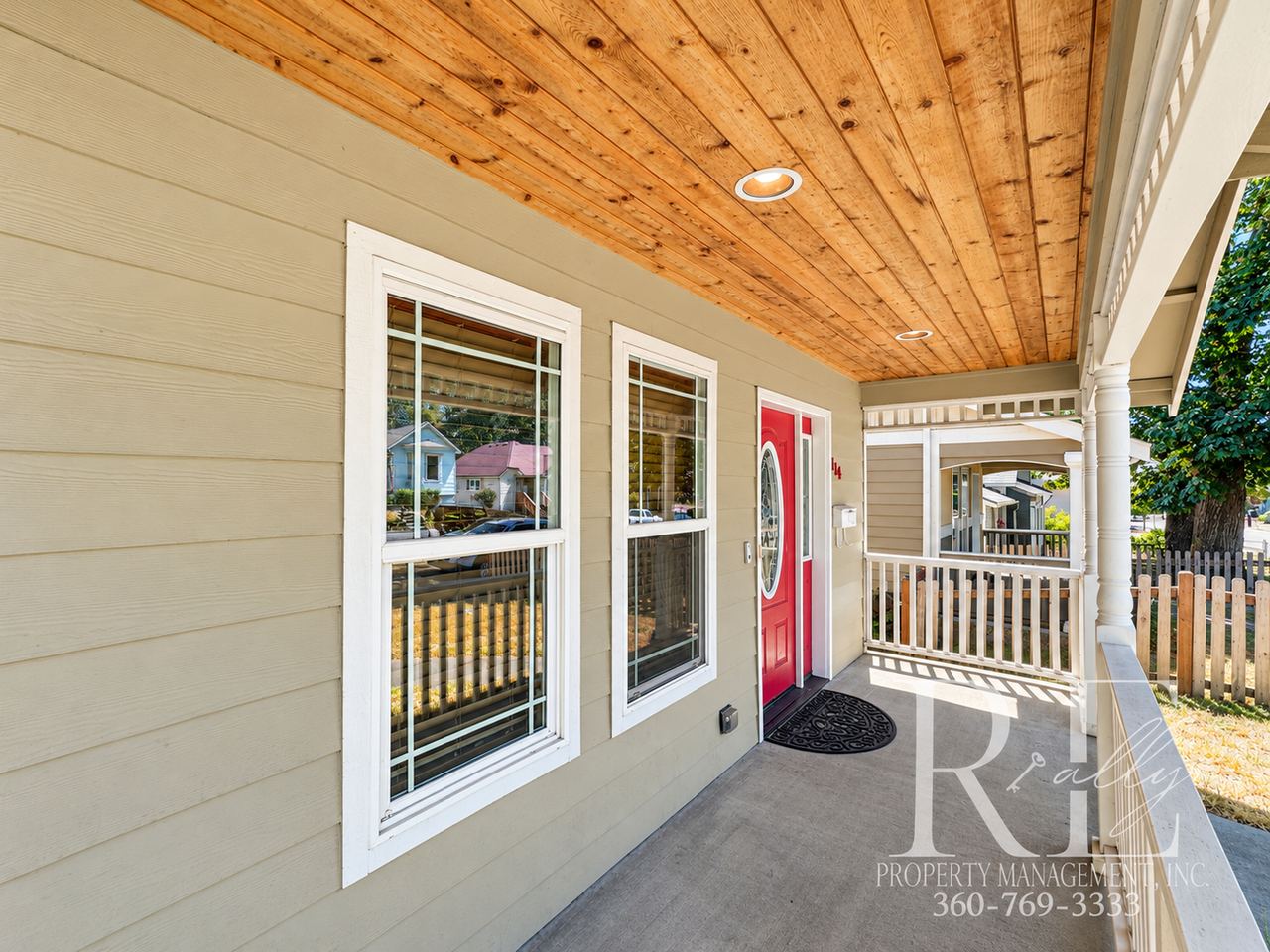 114 N Wycoff Ave - Photo 2 of 21