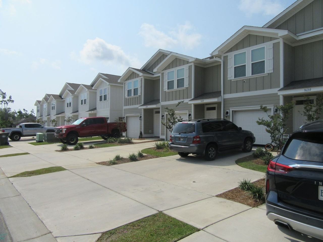 1622 Caleigh Ct - Photo 2 of 24