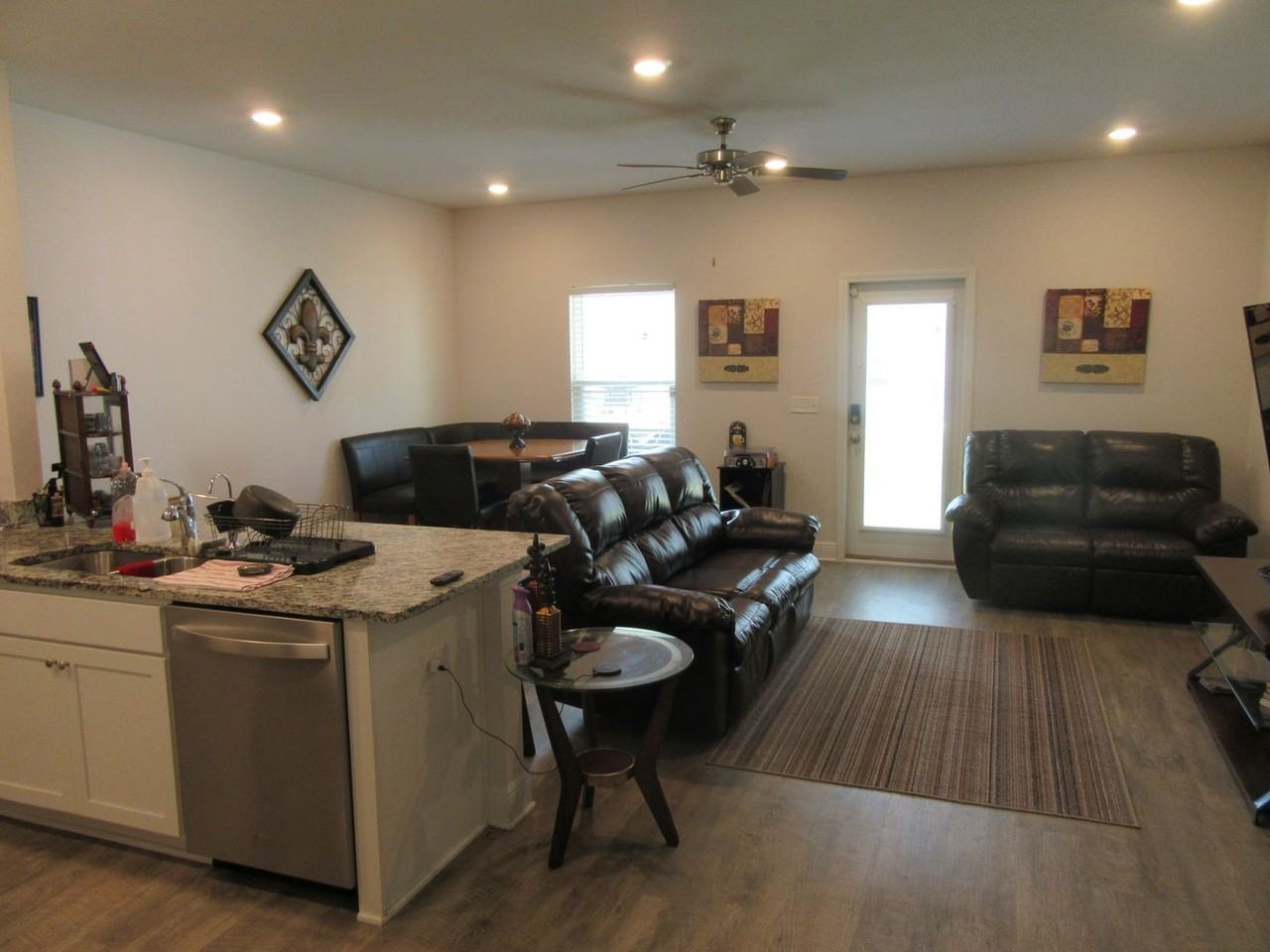 1622 Caleigh Ct - Photo 4 of 24