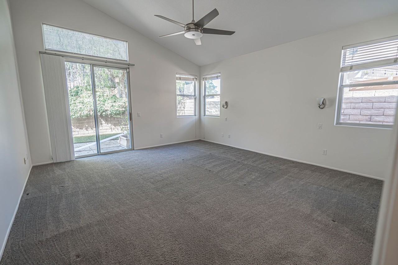 28108 Eagles Crest Ct - Photo 6 of 22
