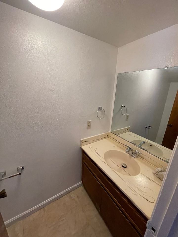 8460 Amapoa Ave #2 - Photo 7 of 16