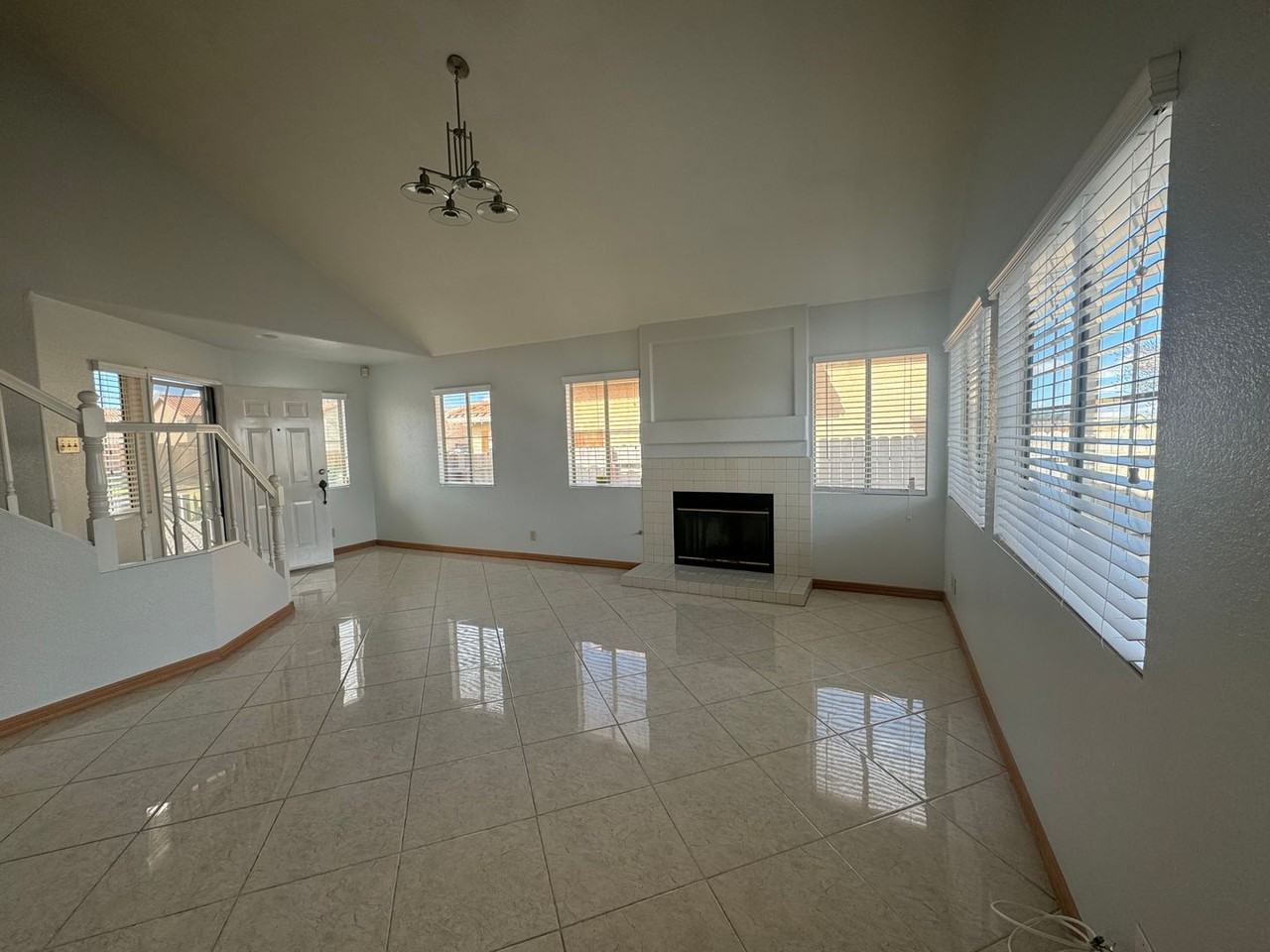 12715 Sundown Rd - Photo 2 of 32