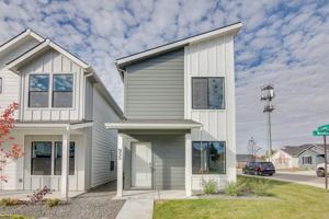 featured image of 1689 S Sunseeker Ln