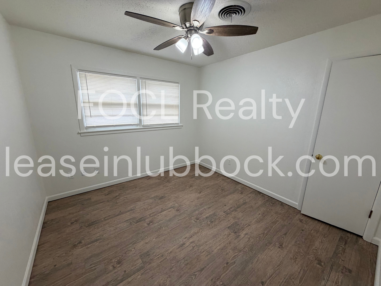 2802 58th St - Photo 3 of 10