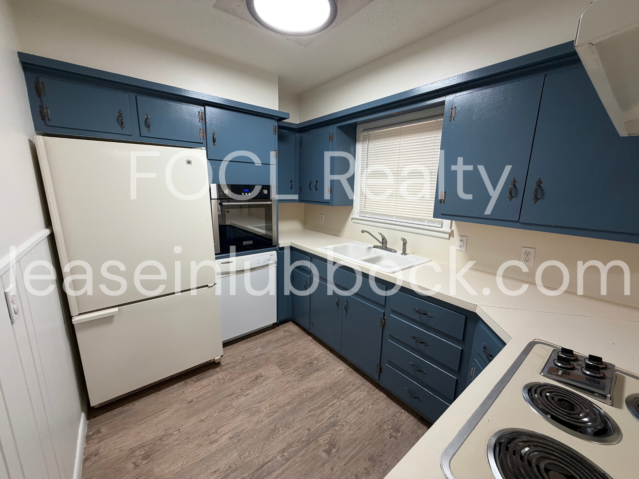 2802 58th St - Photo 6 of 10