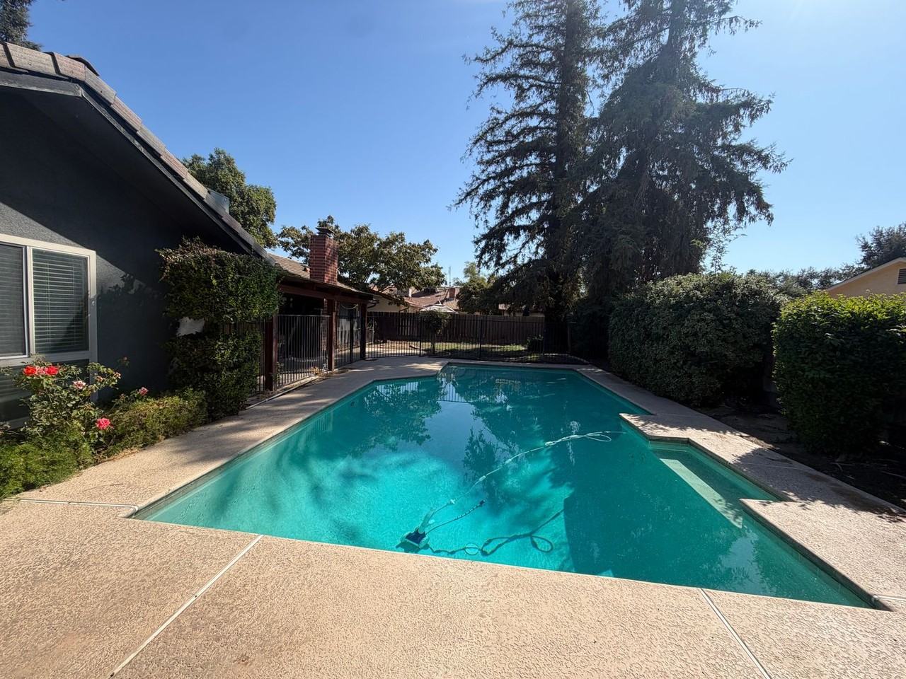 4333 W Nicholas Ave - Photo 4 of 5