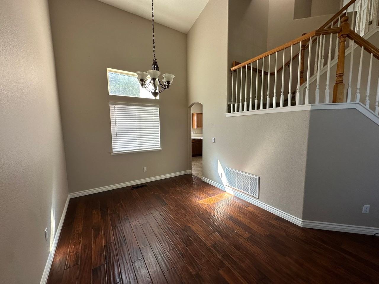 9779 Thunder Mountain Way - Photo 3 of 9