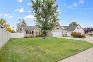 featured image of 1292 N Marcasite Ct