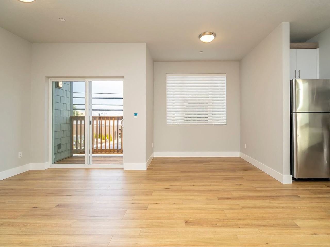 436 Ne Stafford St #08 - Photo 3 of 15