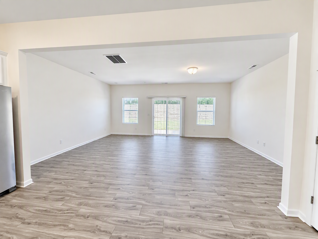 4335 Mountain Ball Ln - Photo 4 of 21