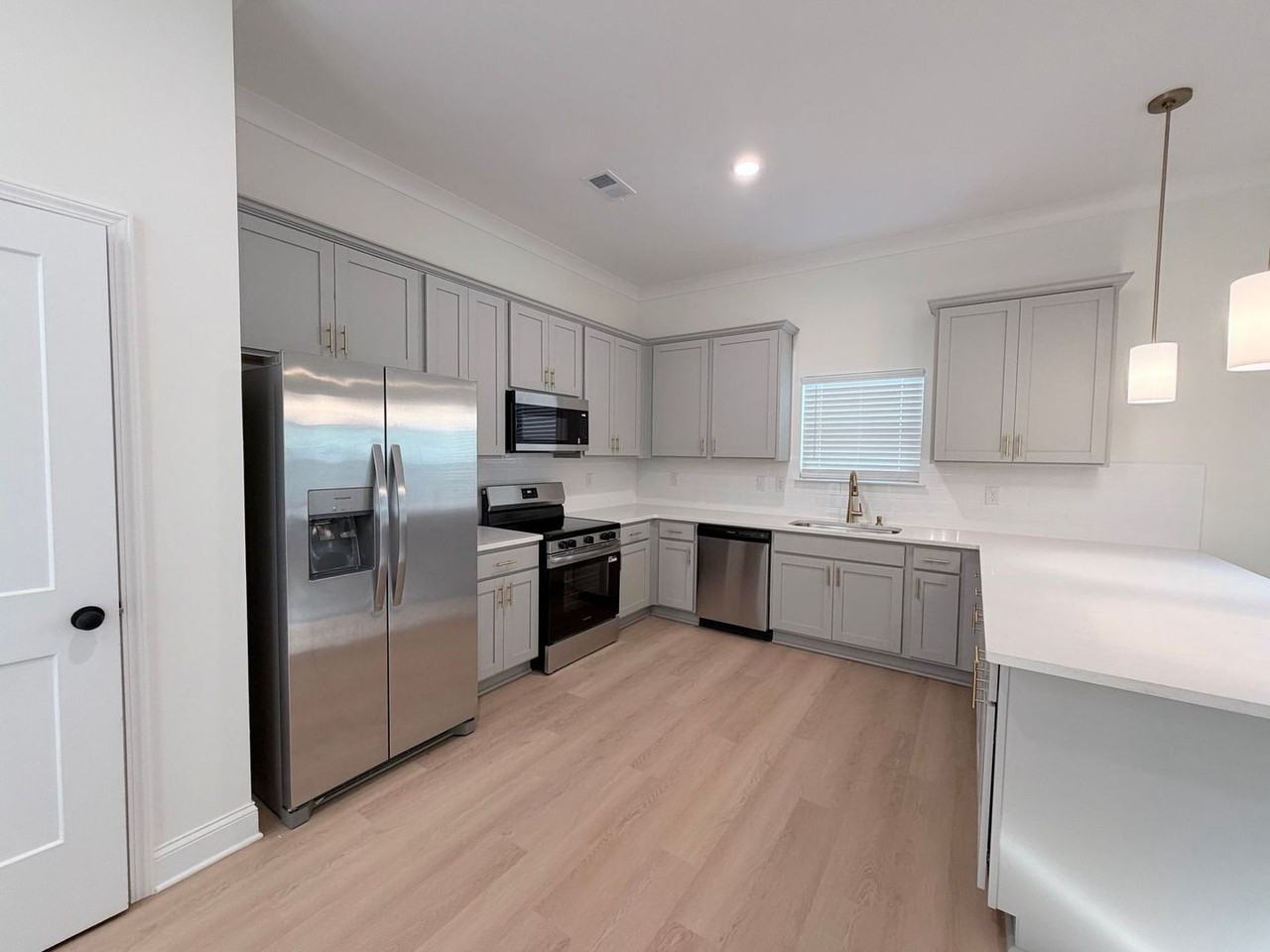 375 Old Winterville Rd - Photo 2 of 13