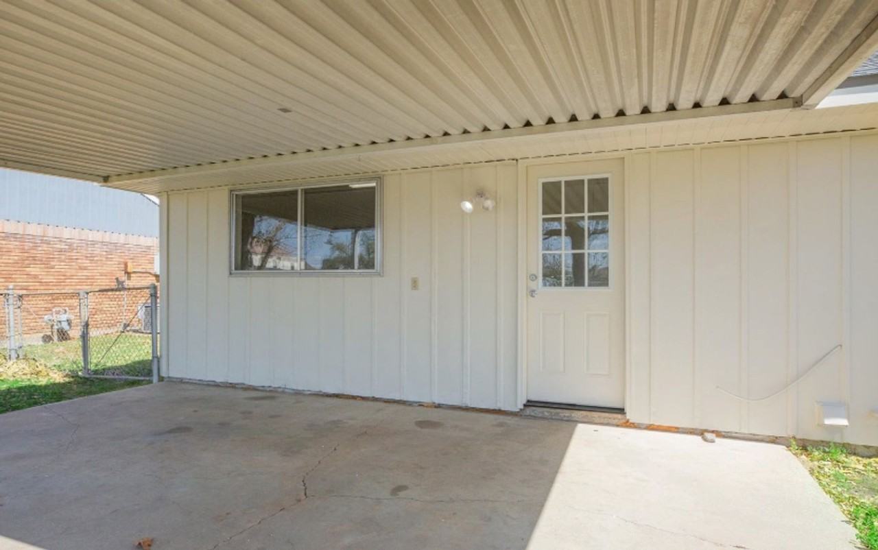 701 Churchill Dr - Photo 2 of 14