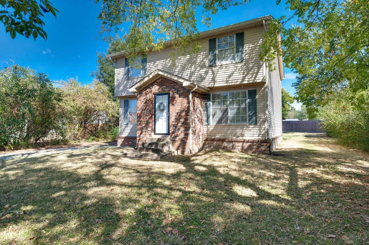 7480 Harrow Dr - Photo 2 of 33
