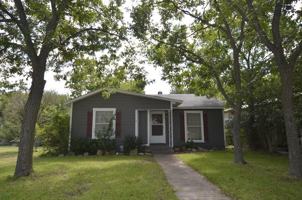 featured image of 3700 N 24th St