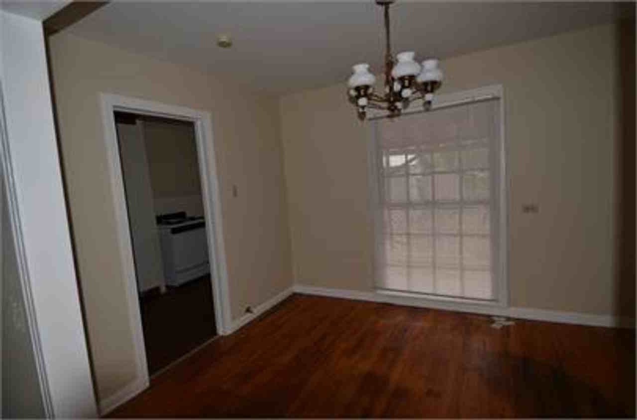 3700 N 24th St - Photo 2 of 5