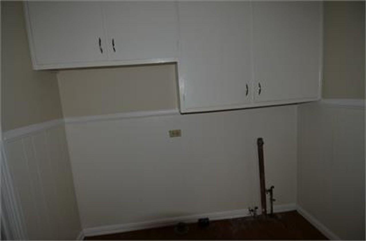 3700 N 24th St - Photo 4 of 5