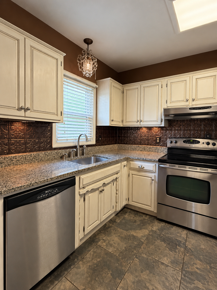 1026 S Ferguson Ave - Photo 5 of 15
