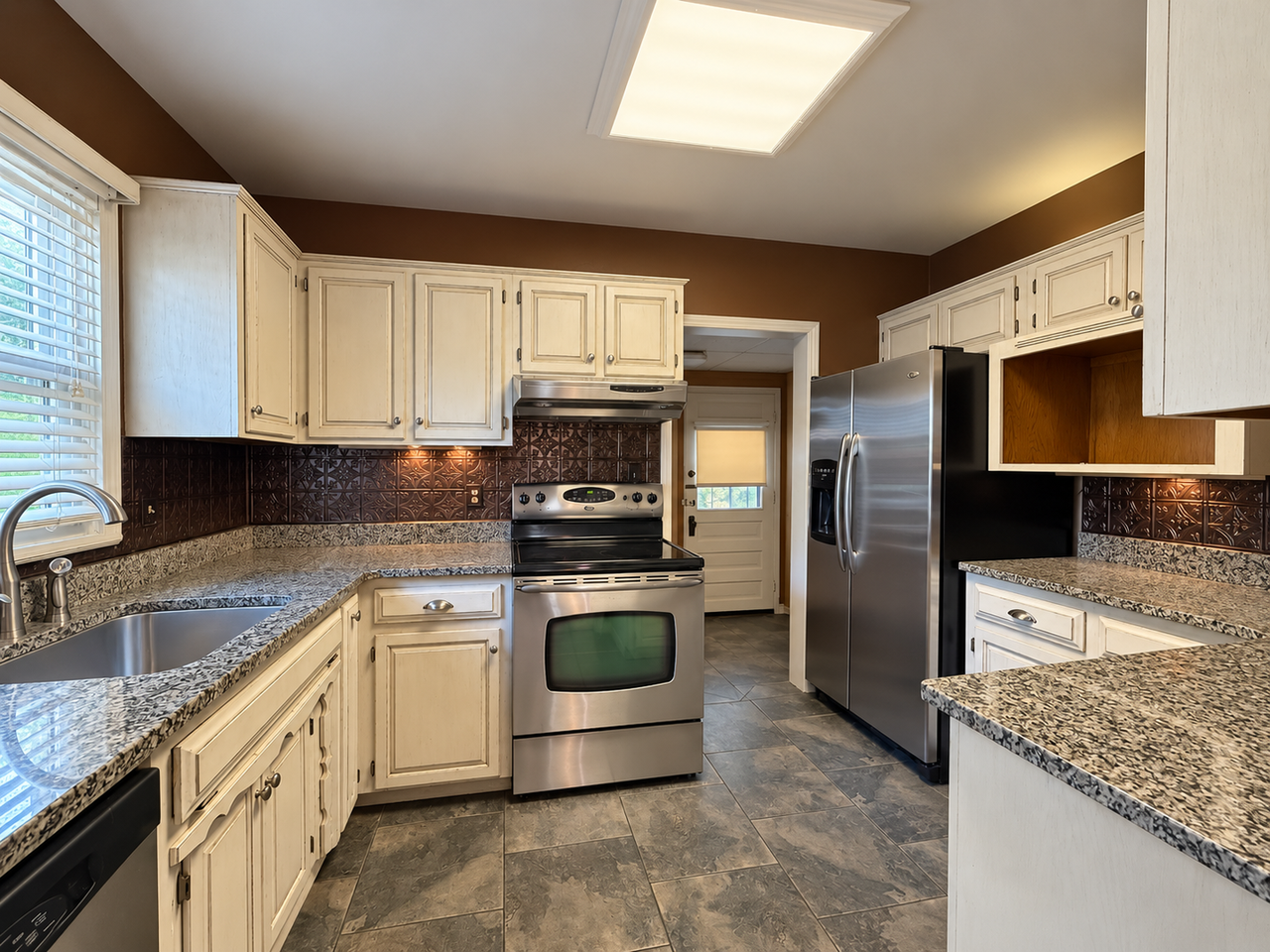 1026 S Ferguson Ave - Photo 6 of 15