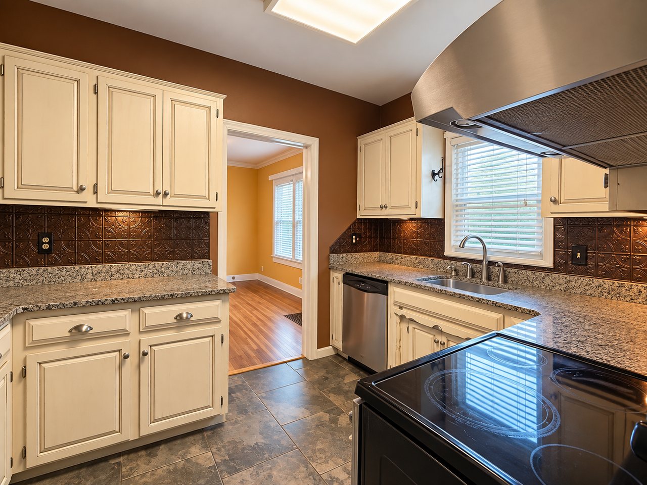 1026 S Ferguson Ave - Photo 7 of 15