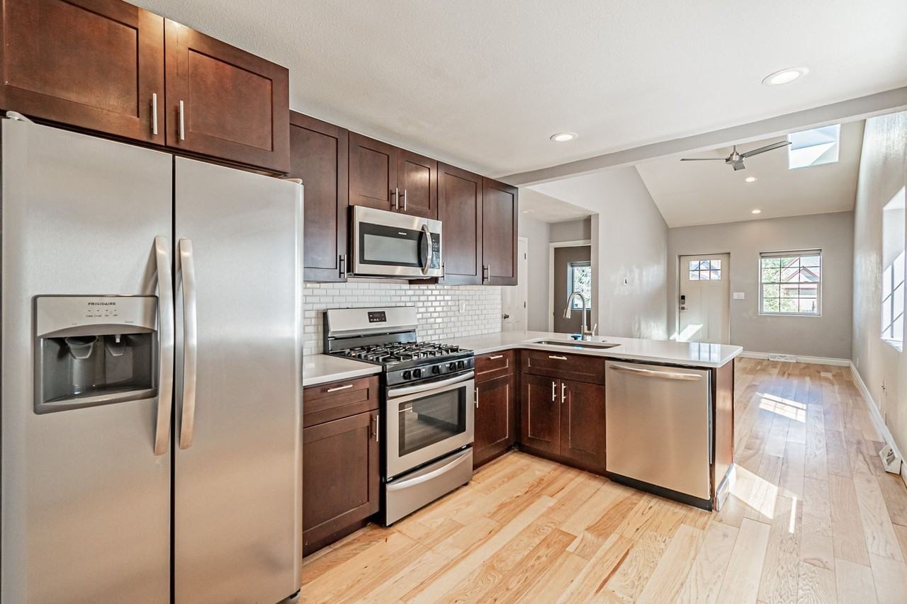 3331 N Lafayette St - Photo 5 of 43