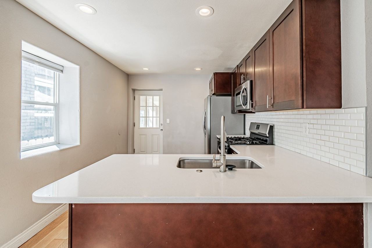 3331 N Lafayette St - Photo 6 of 43
