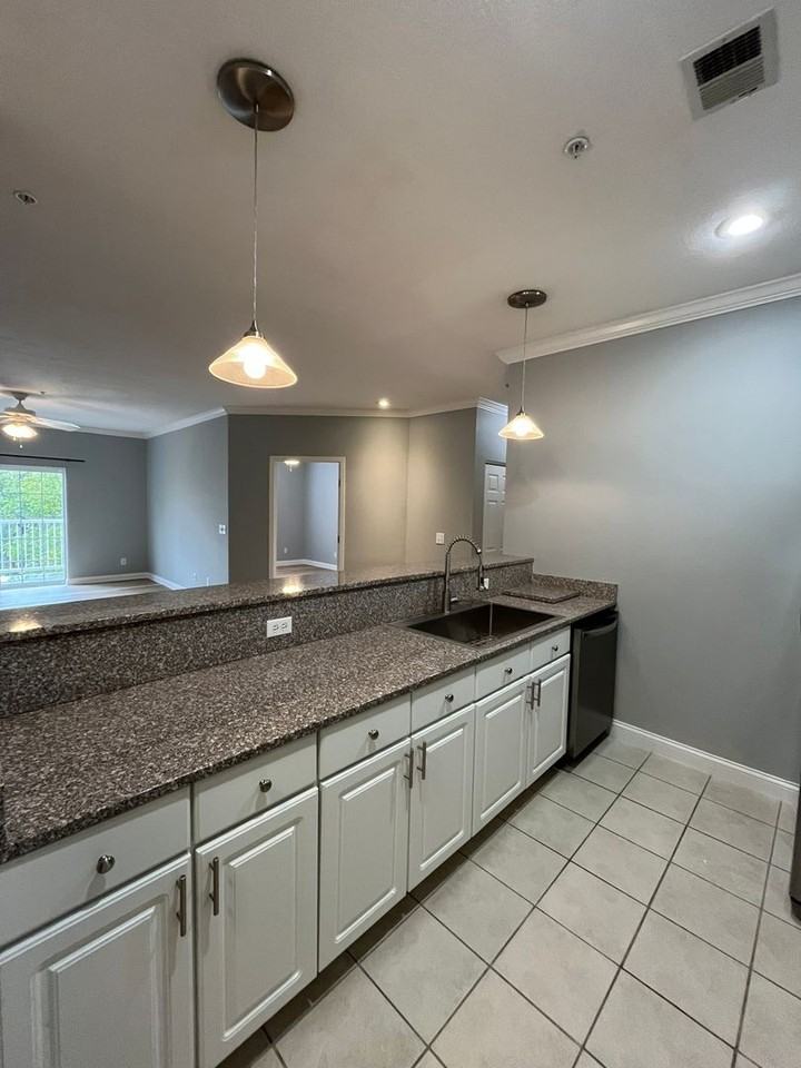2245 Riverside Dr #311 - Photo 6 of 20