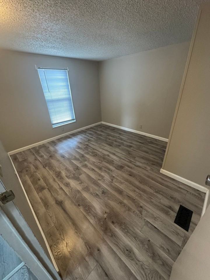 2740 Rawhide St - Photo 4 of 7