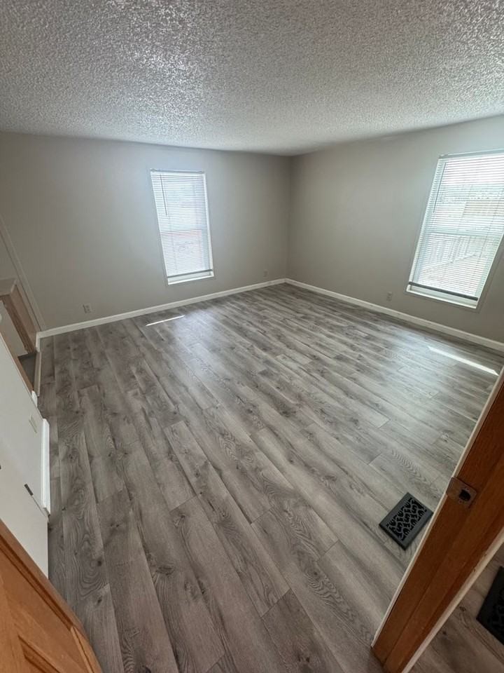 2740 Rawhide St - Photo 6 of 7