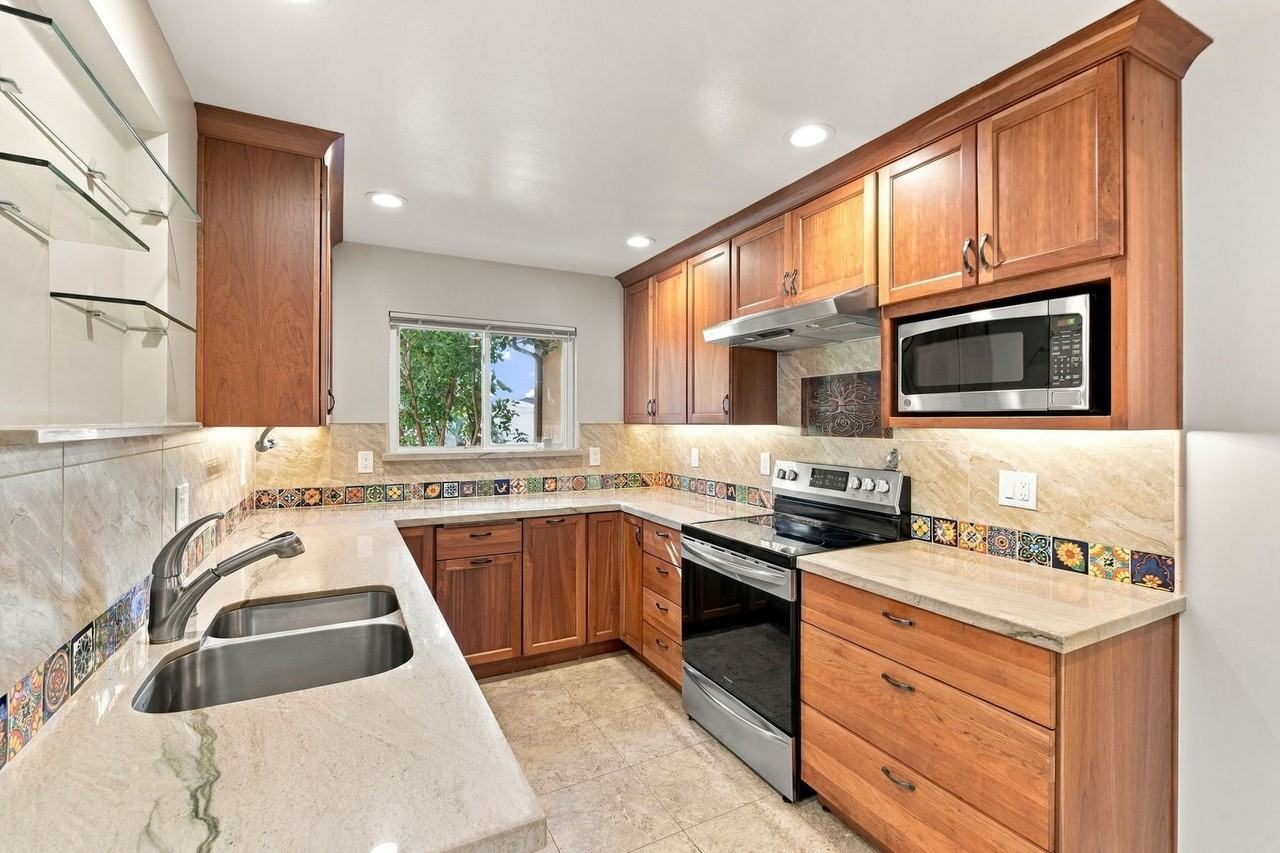 4276 Hendrix Way - Photo 4 of 23