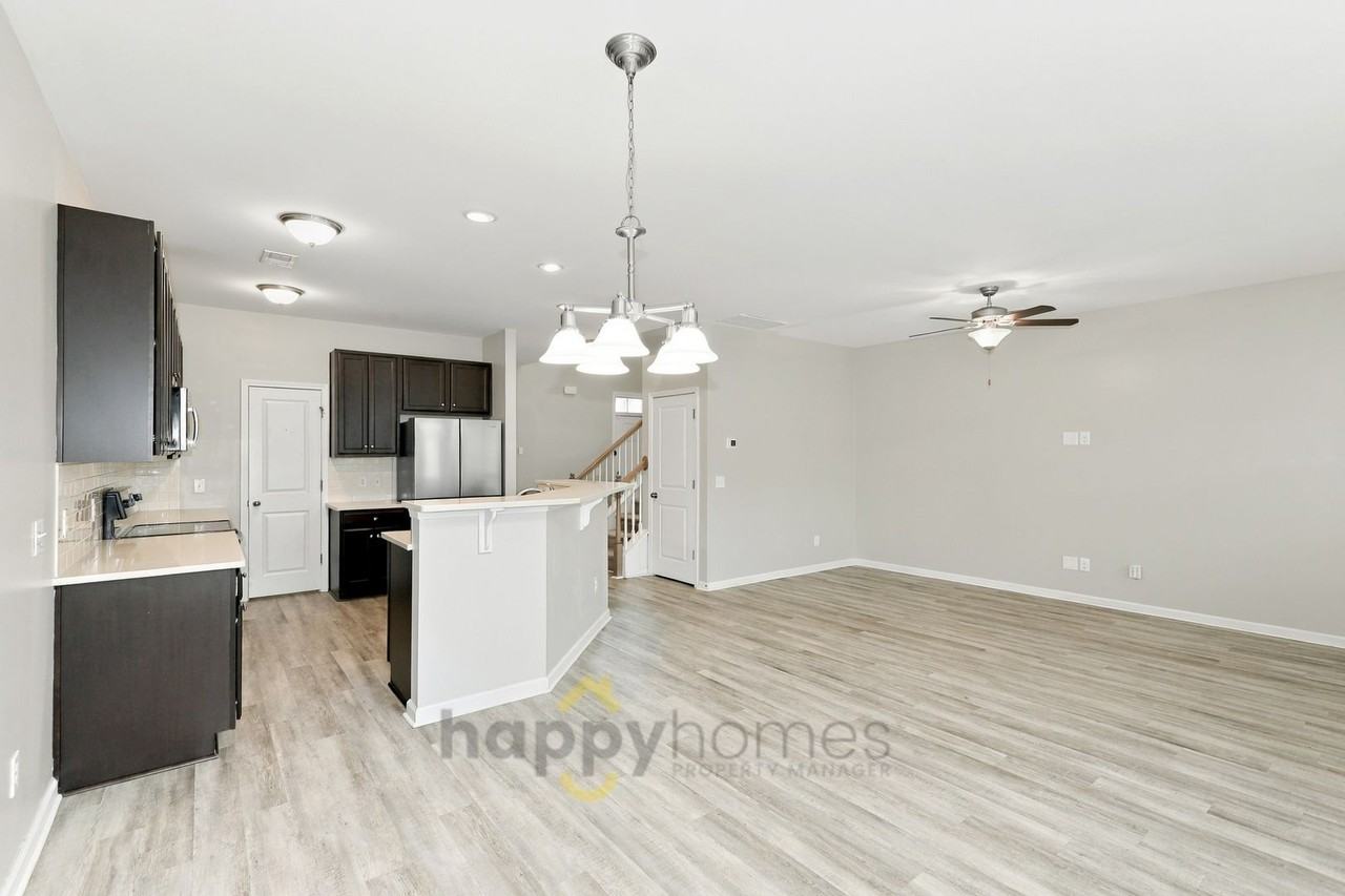 9013 Cat Tail Pond Rd - Photo 6 of 24