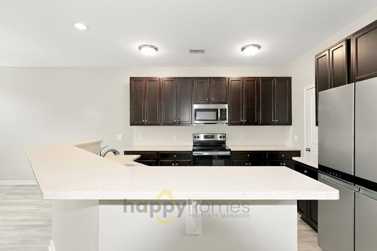 9013 Cat Tail Pond Rd - Photo 7 of 24