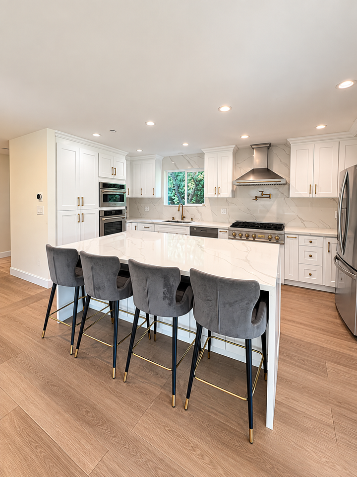 7214 Fallbrook Ave - Photo 7 of 26