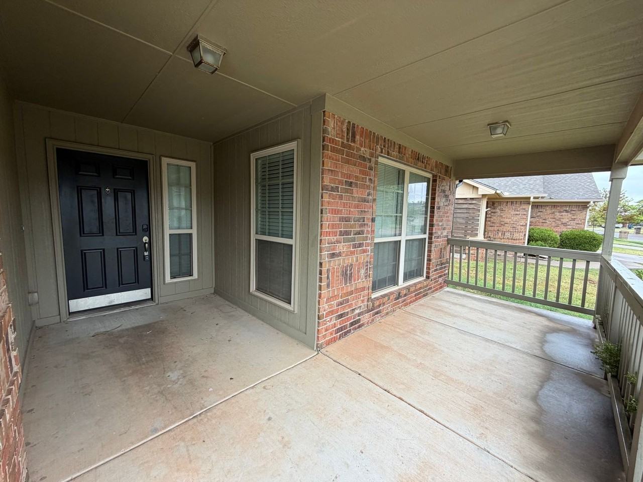 18205 Piedra Dr - Photo 3 of 34