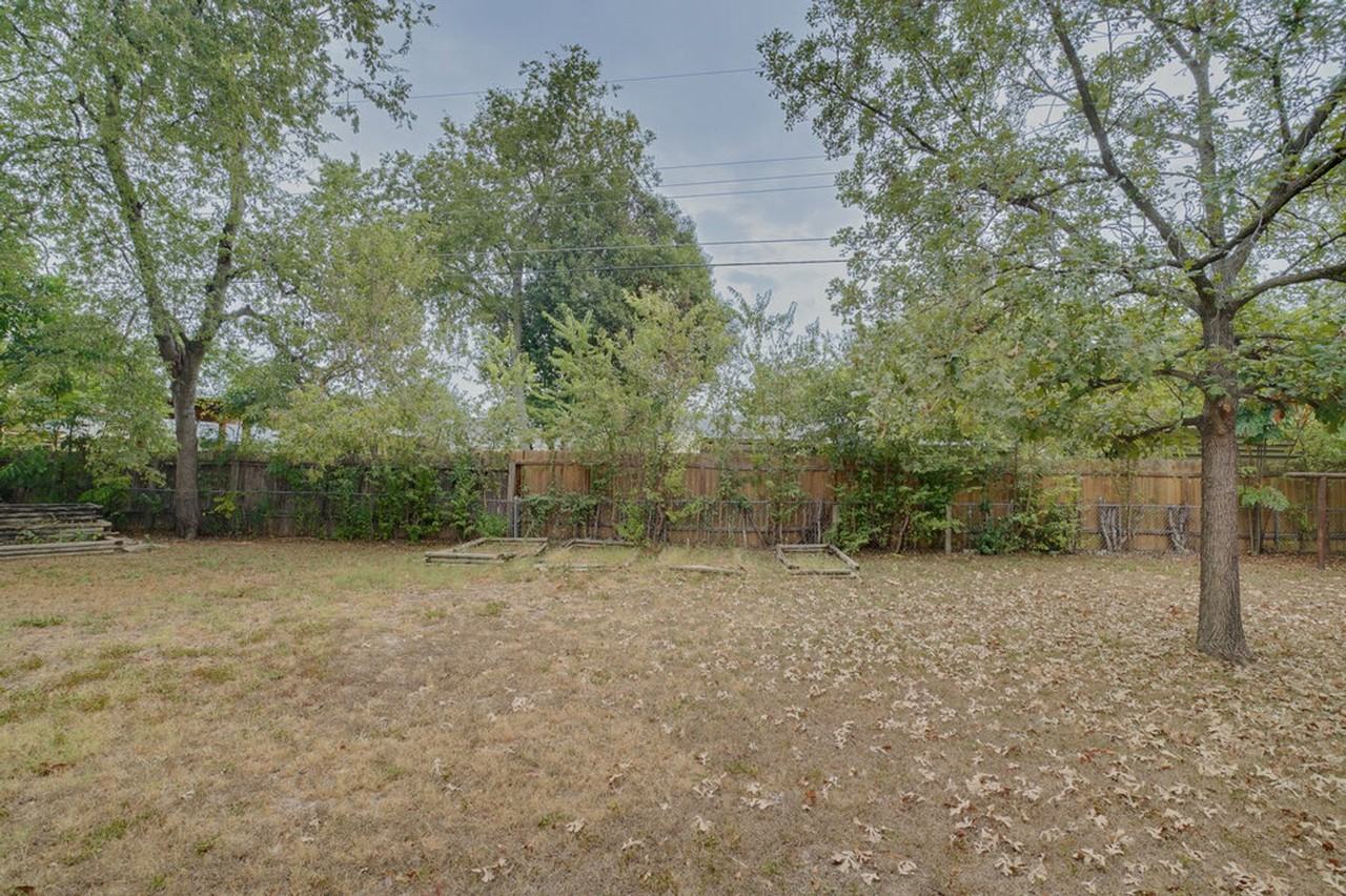 8409 Whittman Cv - Photo 4 of 20