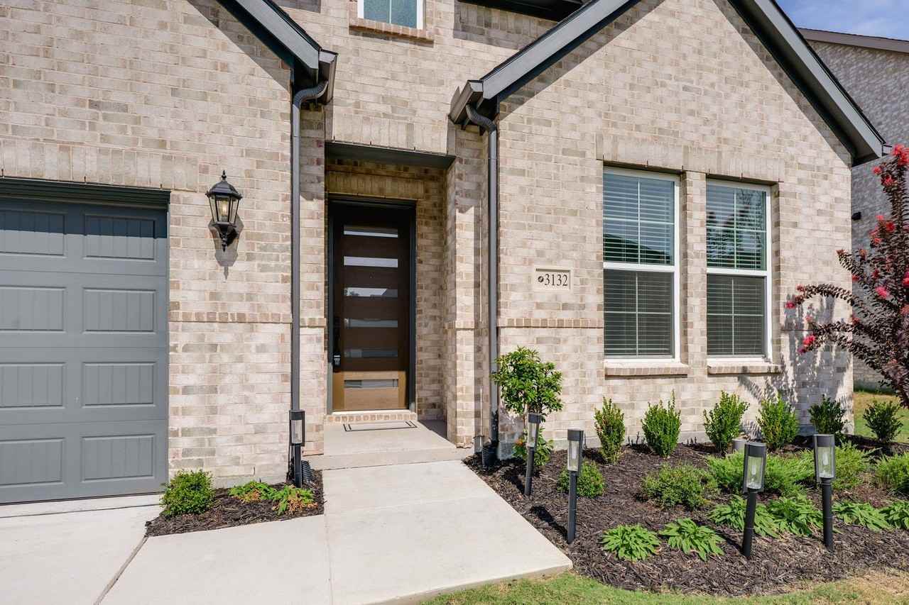 3132 Blake Dr - Photo 3 of 28