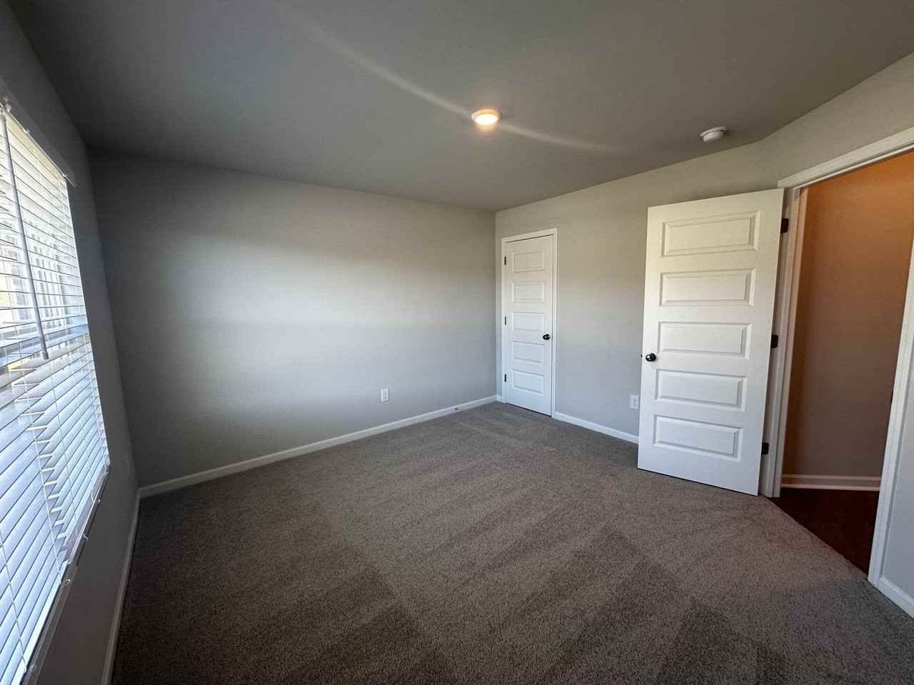 856 Ashford Dr - Photo 7 of 18