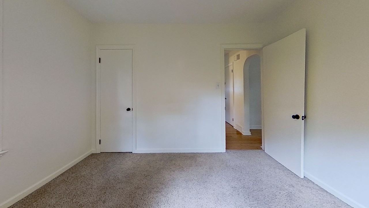 322 Pinehurst Rd - Photo 2 of 12