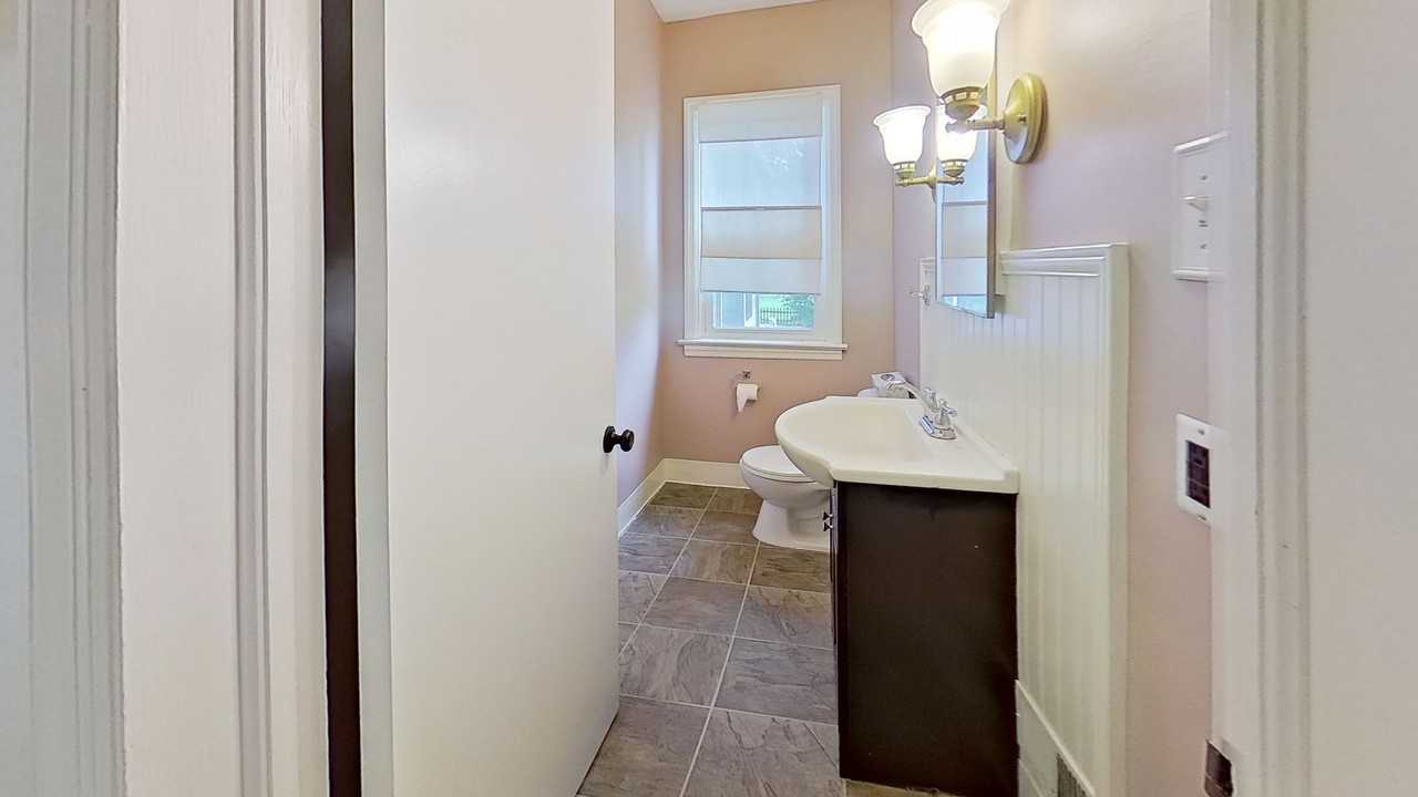 322 Pinehurst Rd - Photo 4 of 12