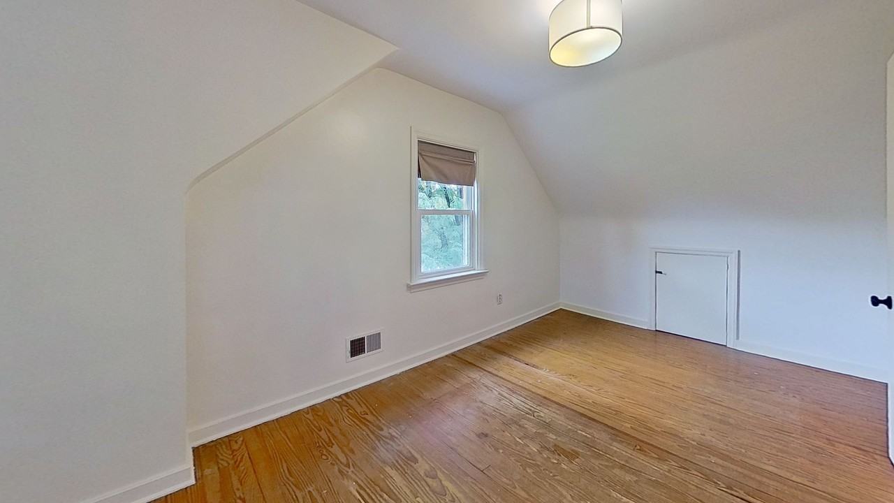 322 Pinehurst Rd - Photo 5 of 12