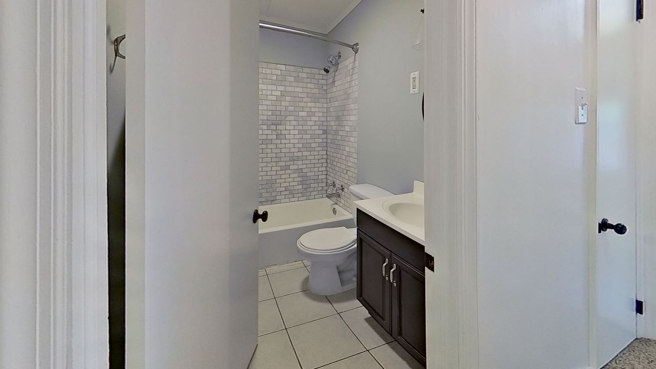322 Pinehurst Rd - Photo 7 of 12