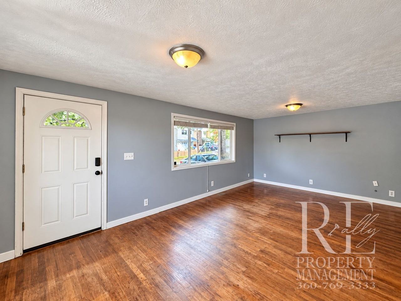 3625 W E St - Photo 4 of 30