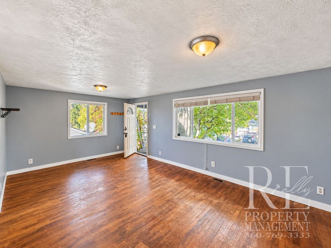 3625 W E St - Photo 5 of 30
