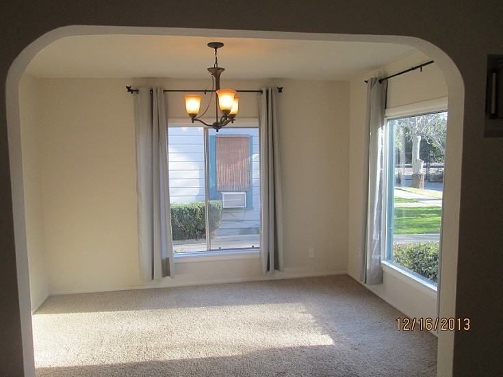 635 Saint John St - Photo 3 of 7