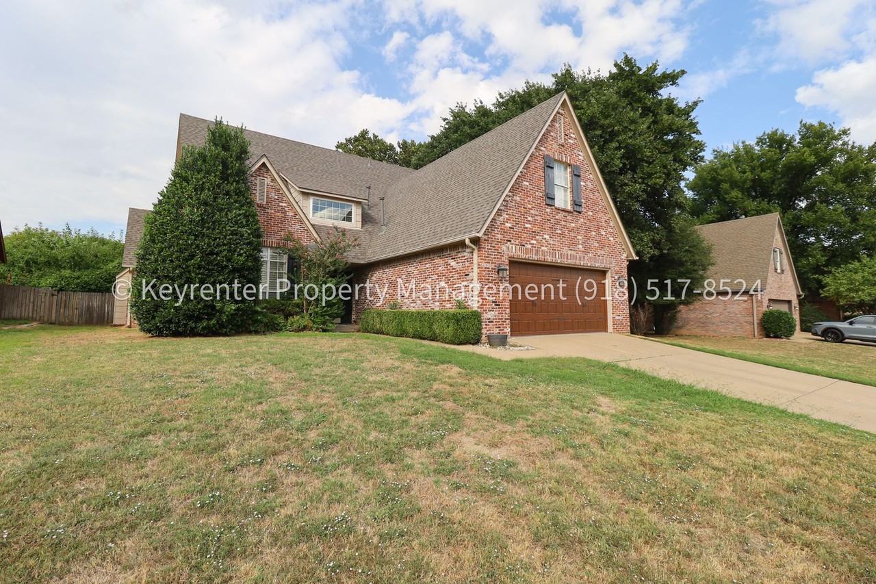 8703 E 95th Pl - Photo 2 of 50
