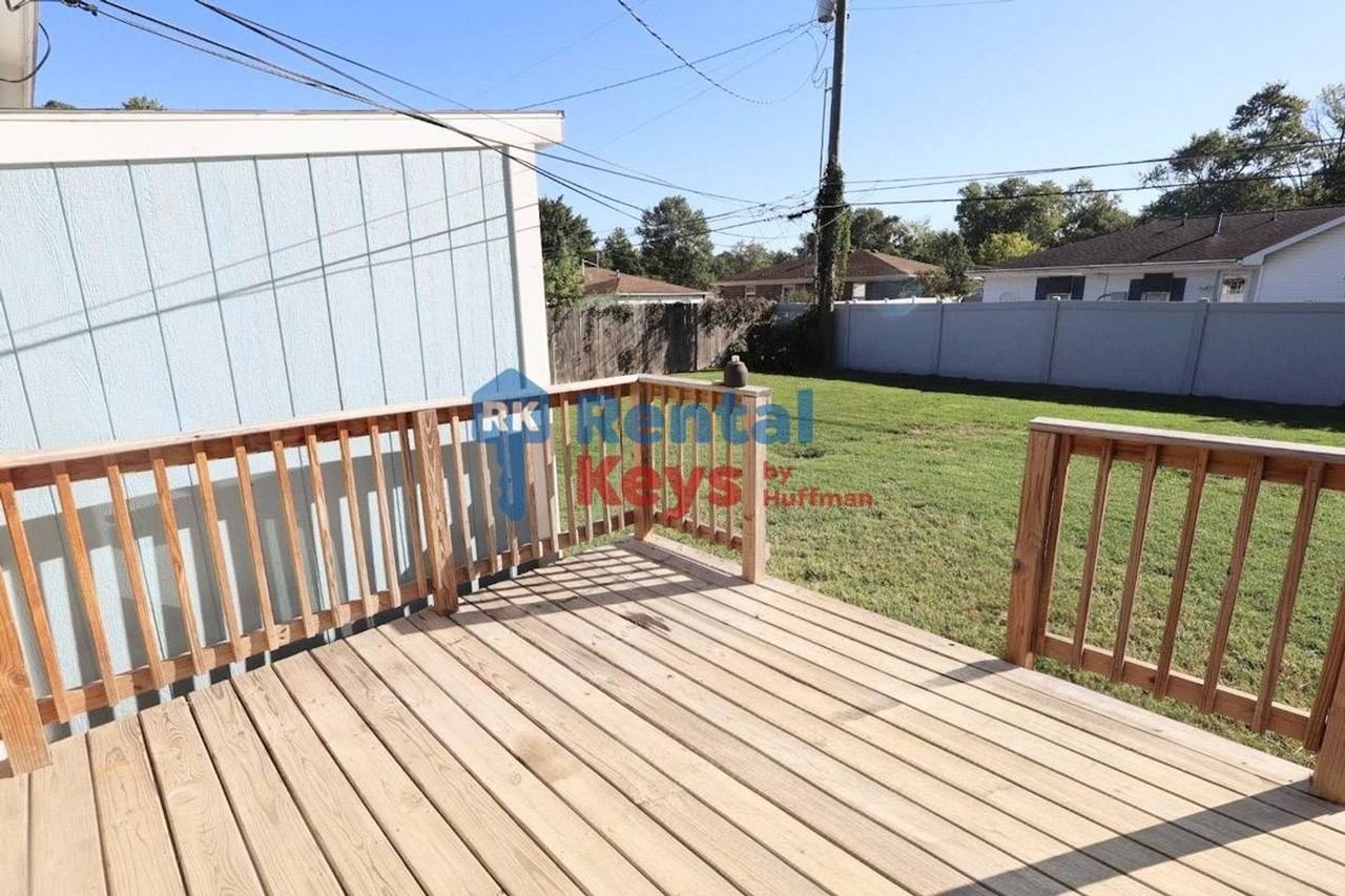 1705 N Boeke Rd - Photo 4 of 24