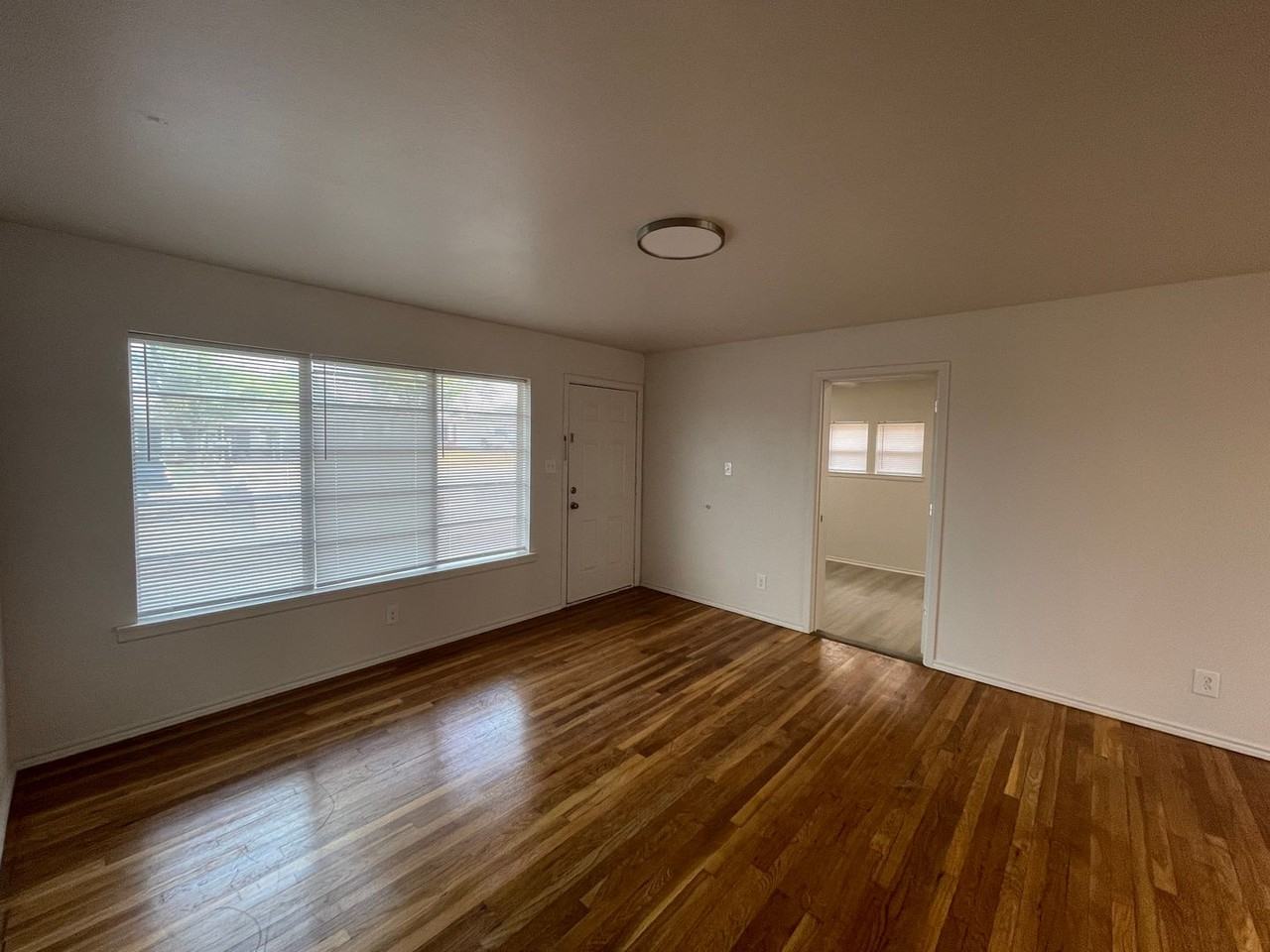 1707 Morrison Dr - Photo 4 of 26