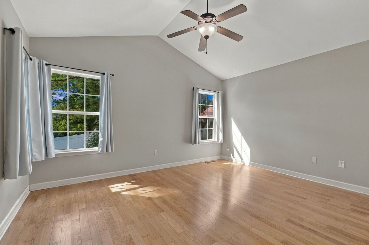 512 Twin Oaks Cir - Photo 6 of 28