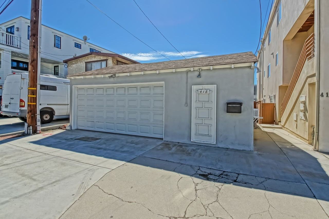 418 10th Pl - Photo 2 of 17