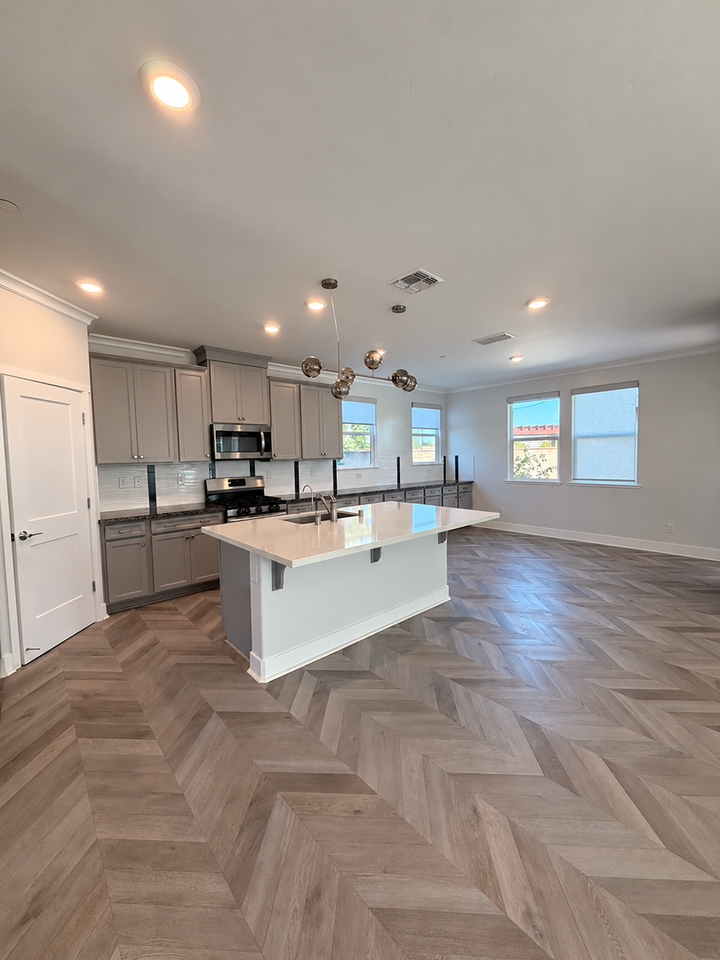 8221 Triplefin Way - Photo 2 of 12