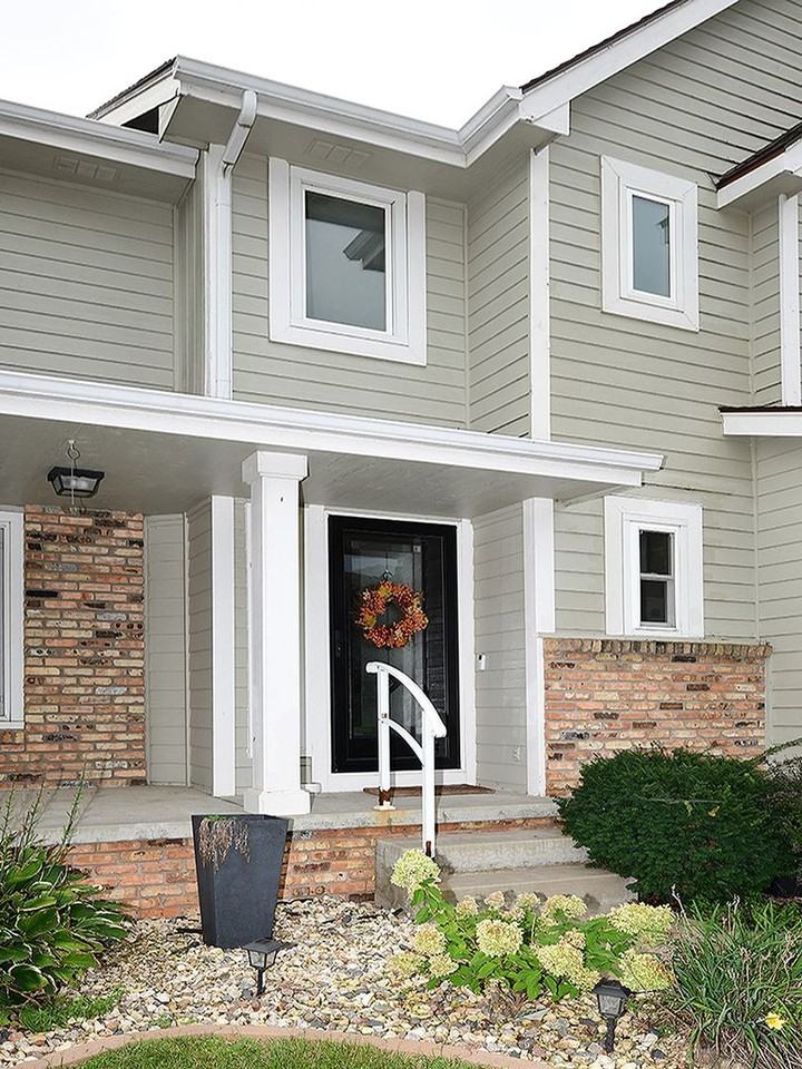 12117 Spencer St - Photo 3 of 37